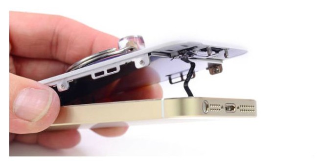 iFixit zeigt das Innere des iPhone 5S Teardown